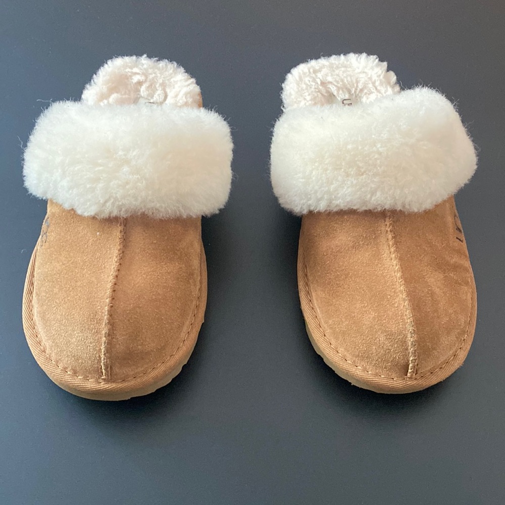 #uggs Cozy II shearling-trimmed slippers